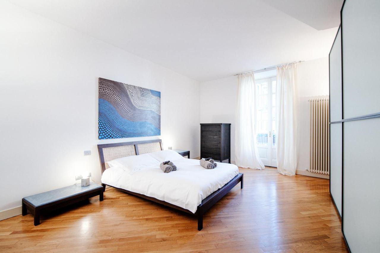 La Finestra Sul Duomo - The House Of Travelers Apartment Como Exterior foto