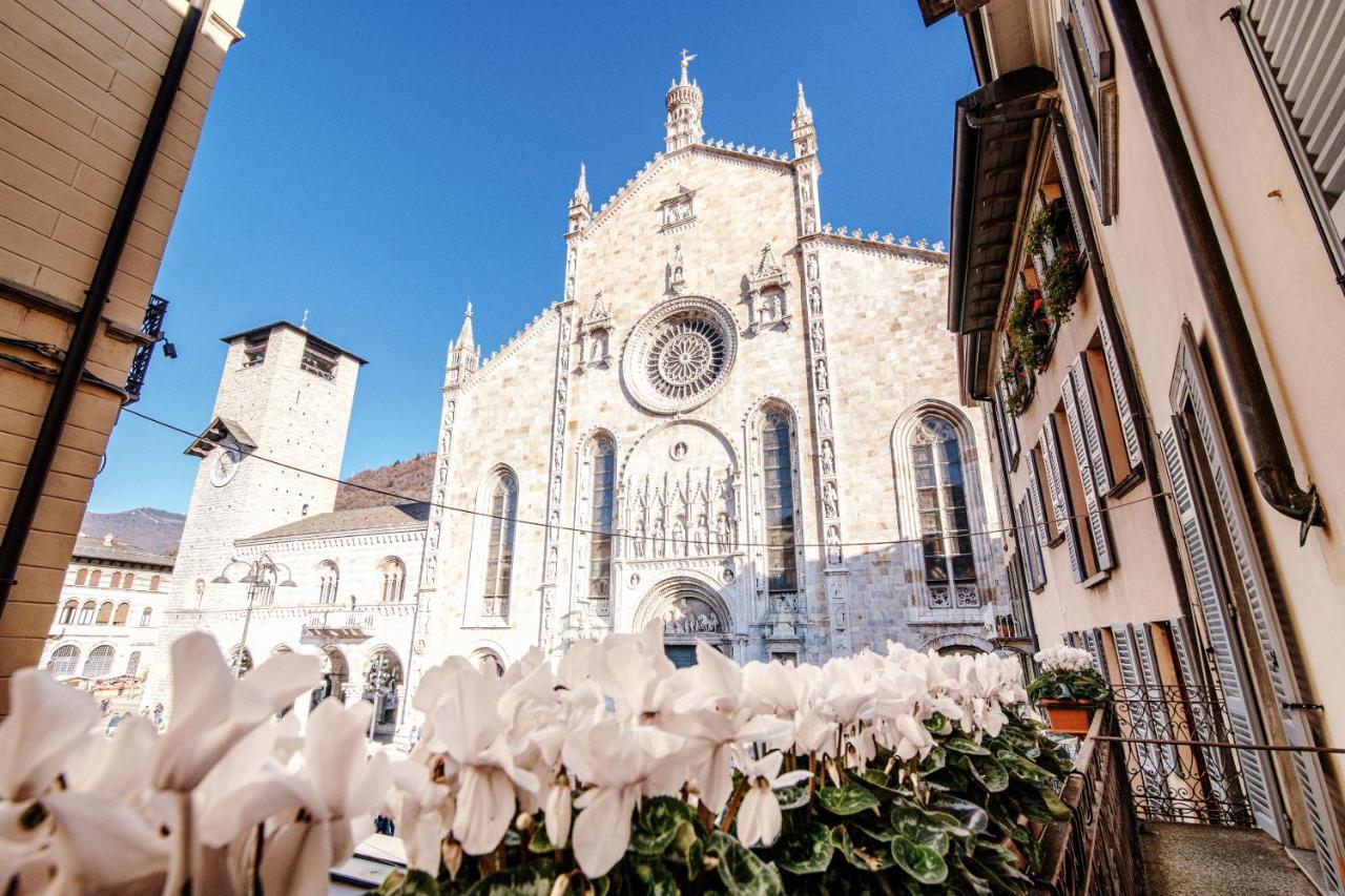 La Finestra Sul Duomo - The House Of Travelers Apartment Como Exterior foto