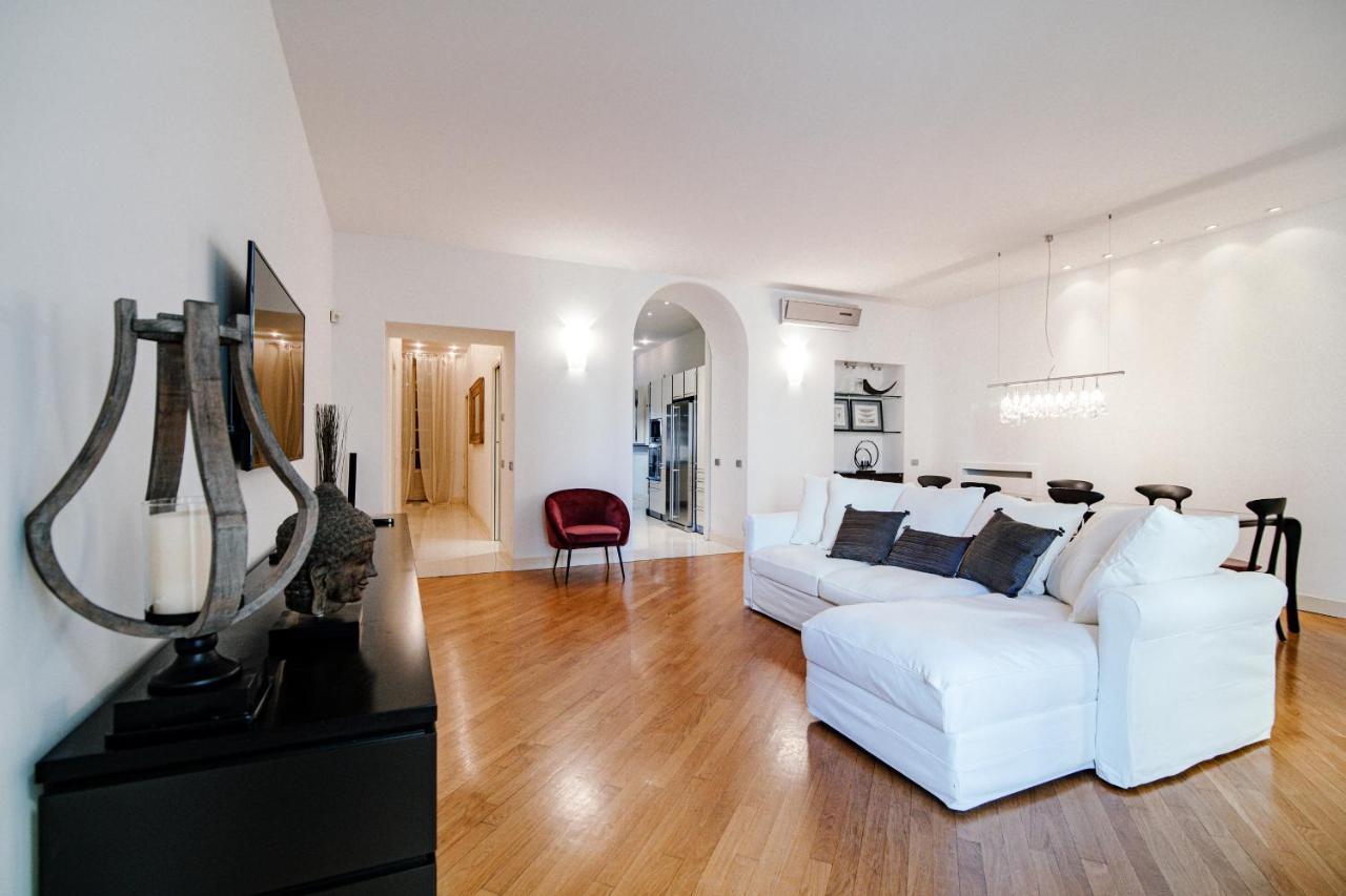 La Finestra Sul Duomo - The House Of Travelers Apartment Como Exterior foto
