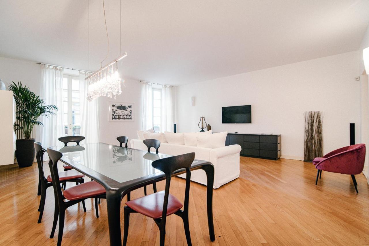 La Finestra Sul Duomo - The House Of Travelers Apartment Como Exterior foto