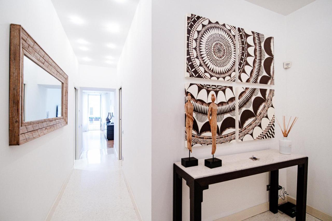 La Finestra Sul Duomo - The House Of Travelers Apartment Como Exterior foto